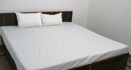 Super hotel Room Type - Deluxe City View King Bed Room