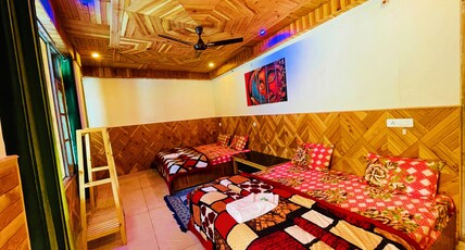 Chalo Chhalal hotel cafe Room Type - Quadruple Room