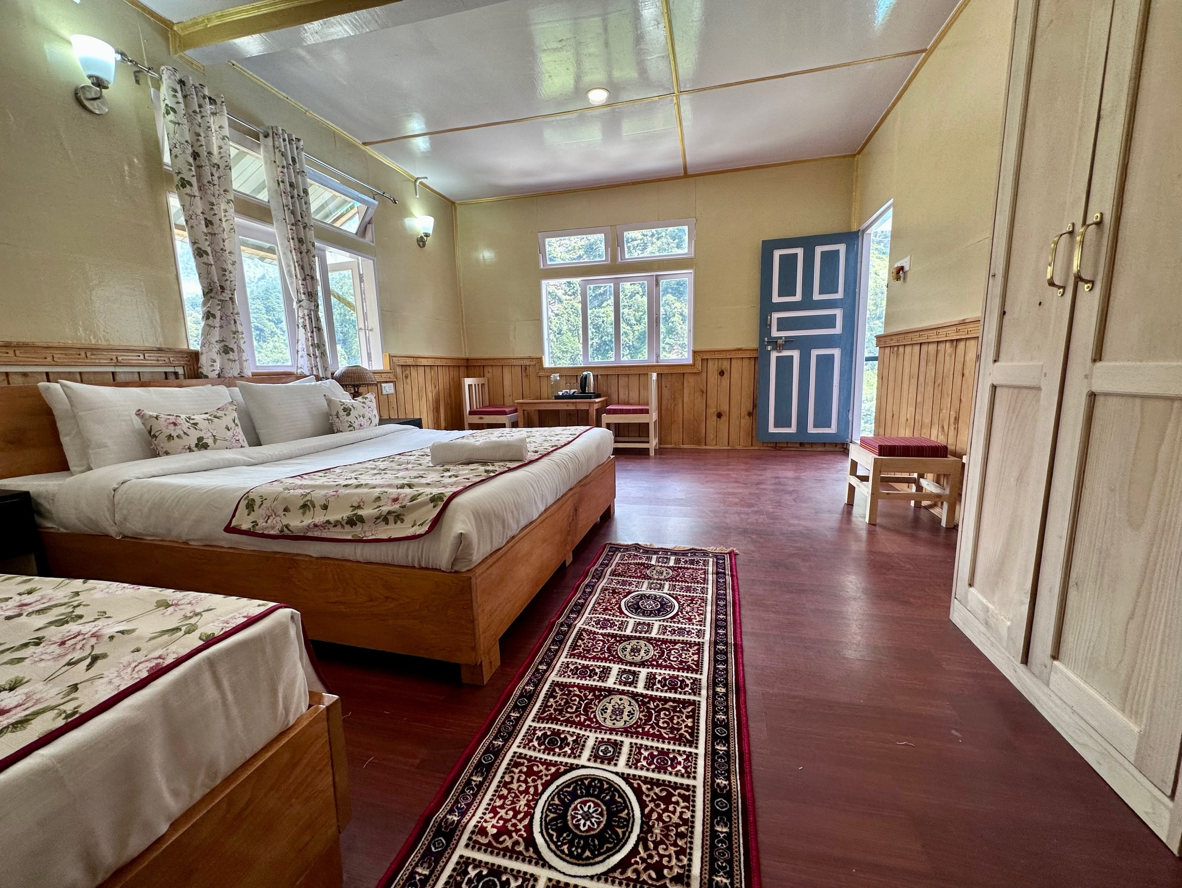 DAKSHA LACHUNG NEST COTTAGE - Tap to explore photos