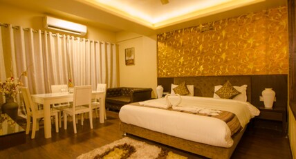 Hotel Mittal Paradise Room Type - Regal Suite Room - Pool side and City view