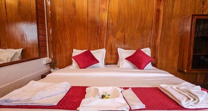 SPICE Garden Home stay Room Type - Deluxe Valley View 