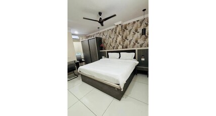 FabHotel Blue Star Inn Room Type - Deluxe Room