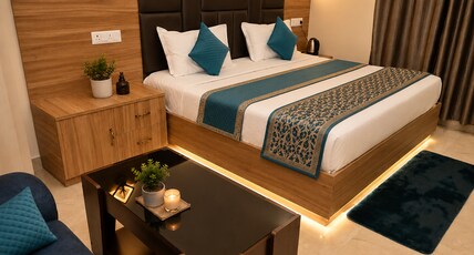 Vrindavan Palace/ Walking distance to Ram Mandir Room Type - Super Deluxe room 