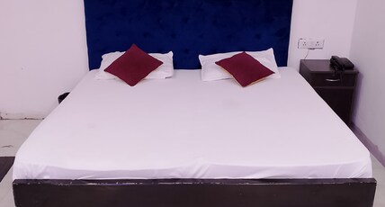 Hotel Mayur, Near IMT College, Faridabad Room Type - Budget Room
