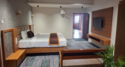 windowind resort Room Type - Deluxe Room with Mountain View