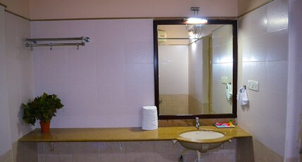 Cirrus Suites Room Type - Deluxe Room