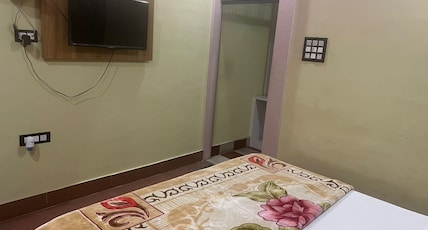 MANYA HOTEL &RESTAURENT Room Type - DELUXE AC ROOM