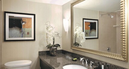 Embassy Suites Hotel Denver Tech Center Room Type - 1 KING PREMIUM STE NOSMOK