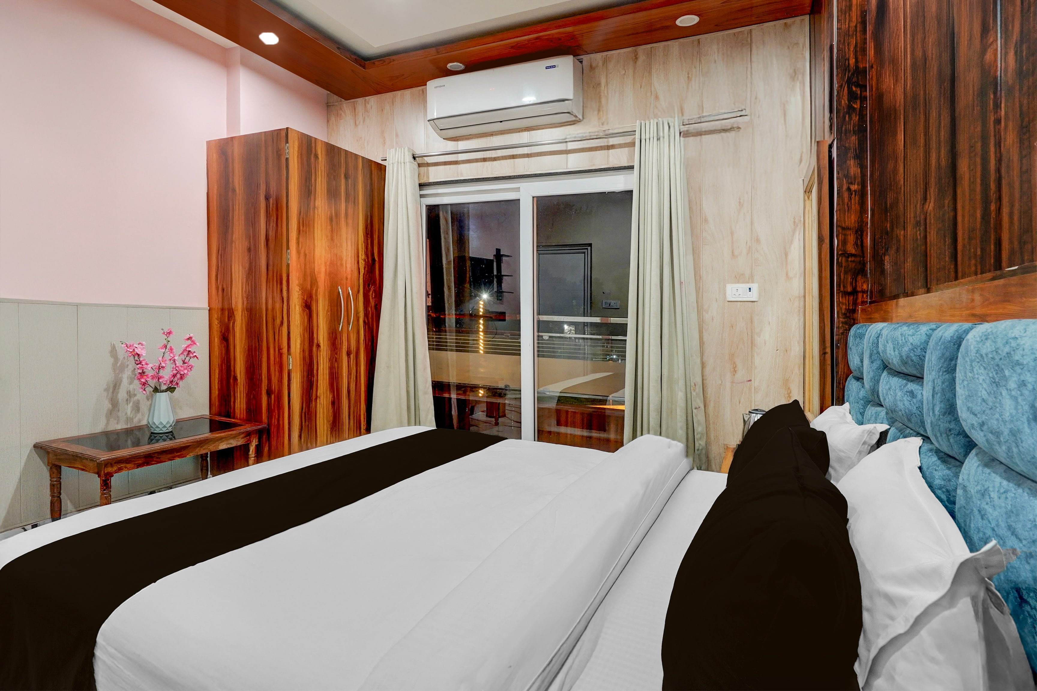 Townhouse Varanasi Cantonment Formerly Ayushman Inn - Tap to explore photos