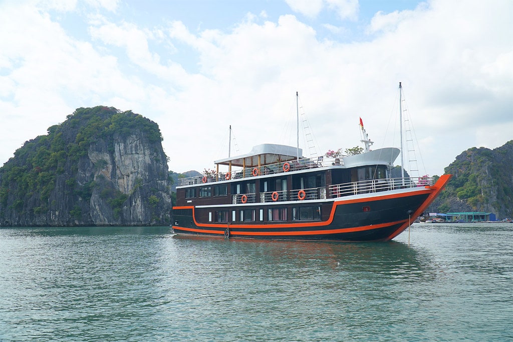 Daiichi Boutique Cruise - Tap to explore photos
