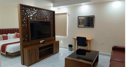 Hotel Paramveer Room Type - SUITE ROOM