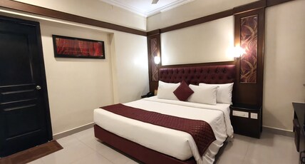 Hotel Sahana Castle Room Type - Suite Room with Bathtub