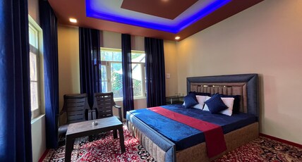 ARYAN GRAND PALACE Room Type - DELUXE ROOM