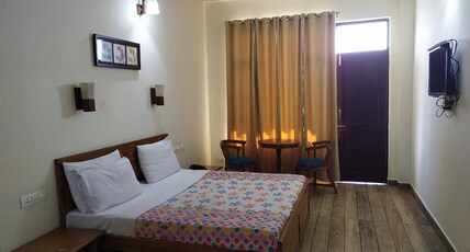 Commander Deck | Rooms in a Homestay Room Type - DELUXE I/II