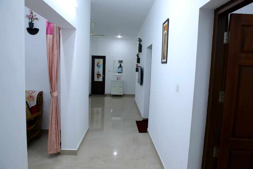 Snehatheeram Homestay - Tap to explore photos