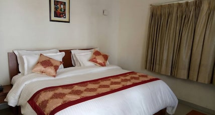 The Grand Atithi Hotel, Abu Road (39 kms from Mount Abu) Room Type - Super Deluxe Room The Grand Atithi Hotel, Abu Road (39 kms from Mount Abu) Room Type - Super Deluxe Room