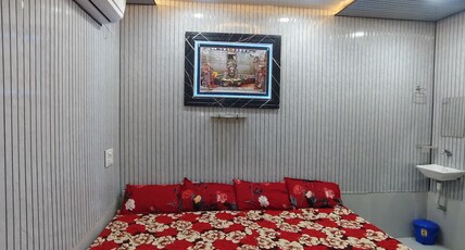 Radhe Krishna Guest House Room Type - Bedroom