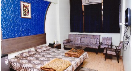 HOTEL SAMRAT Room Type - Deluxe A/C