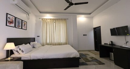 The White Lotus Room Type - Deluxe Twin Rooms