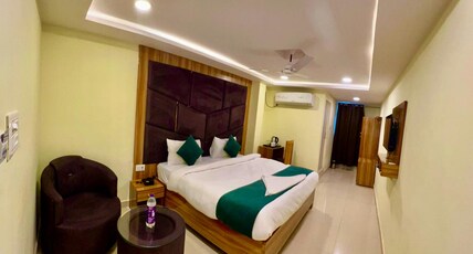 Hotel Vibrant Lawn And Banquet Room Type - Standard Room