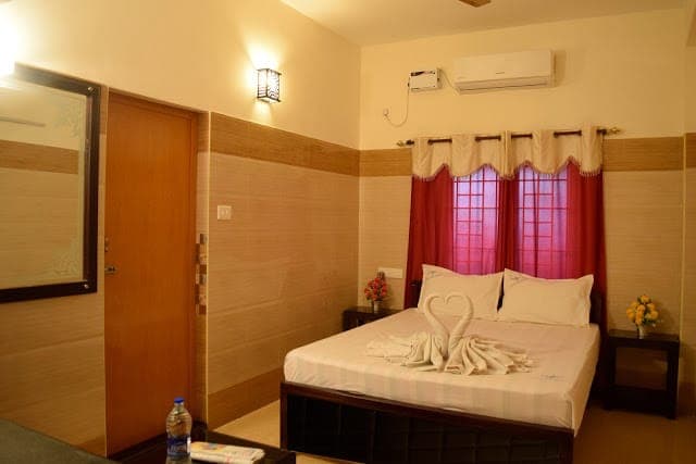 Abirami Royal Residency | Rooms & Wi-Fi - Tap to explore photos