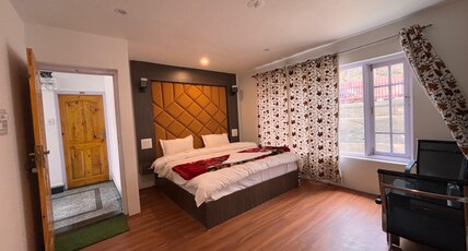 Hotel Snow Touch Pahalgam Room Type - DEluxe Room