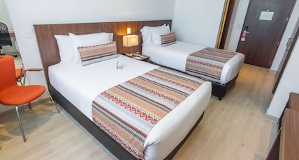Best Western Plus Santa Marta Hotel Room Type - 2 Single Beds, Non-Smoking, Connected Beds, Full Breakfast
