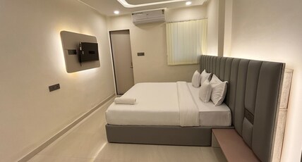 Venzaa Inn Room Type - Premium Room