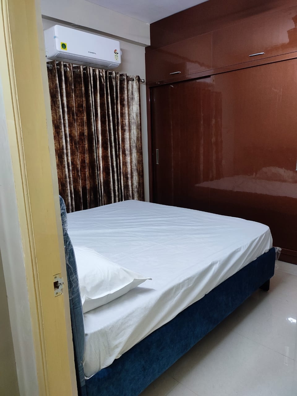 Rahul Guest House & Service Apartment - Tap to explore photos