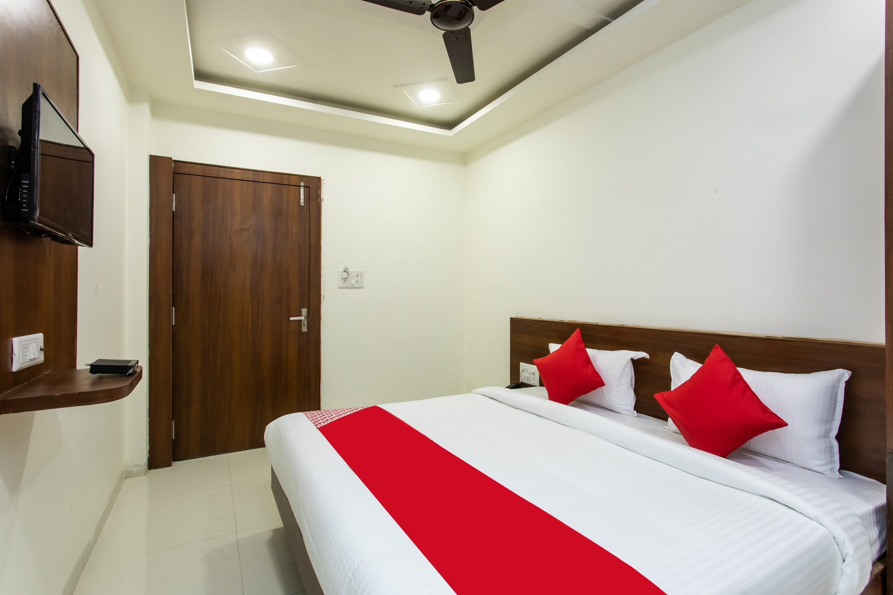 HOTEL O ADITYA REGENCY - Tap to explore photos