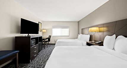 SureStay by Best Western Bryan College Station Room Type - 2 Queen Beds, Non-Smoking, Microwave And Refrigerator, Full Breakfast