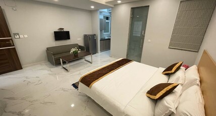 The Empire Rooms & Boutique Near Cyber City Gurgaon Room Type - 1 BHK Apartment