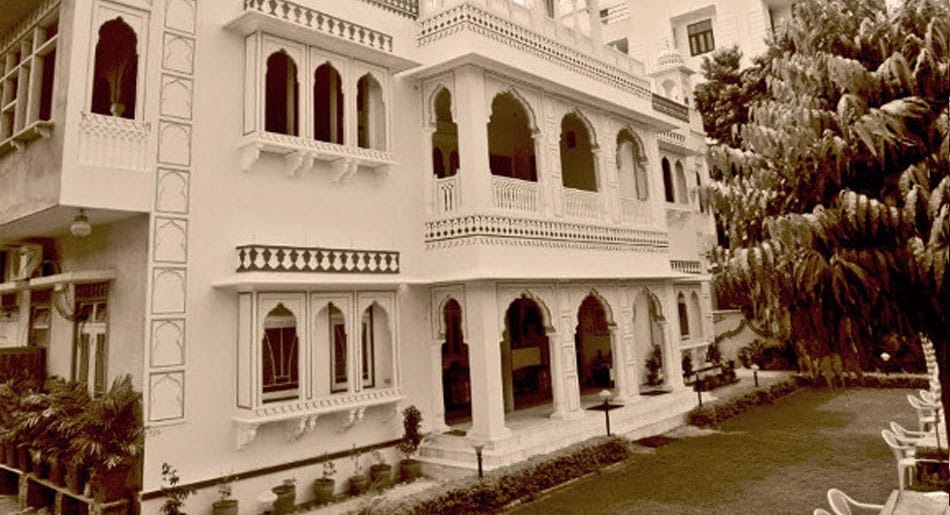 Krishna Palace - A Heritage Boutique Hotel - Tap to explore photos