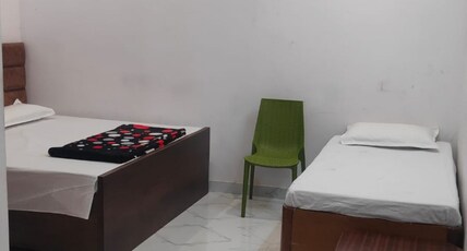 Vinayak Home Stay Mathura Room Type - Family Room