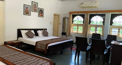 Gadh Ganesh Home Stay Room Type - Deluxe Four Bedded Room