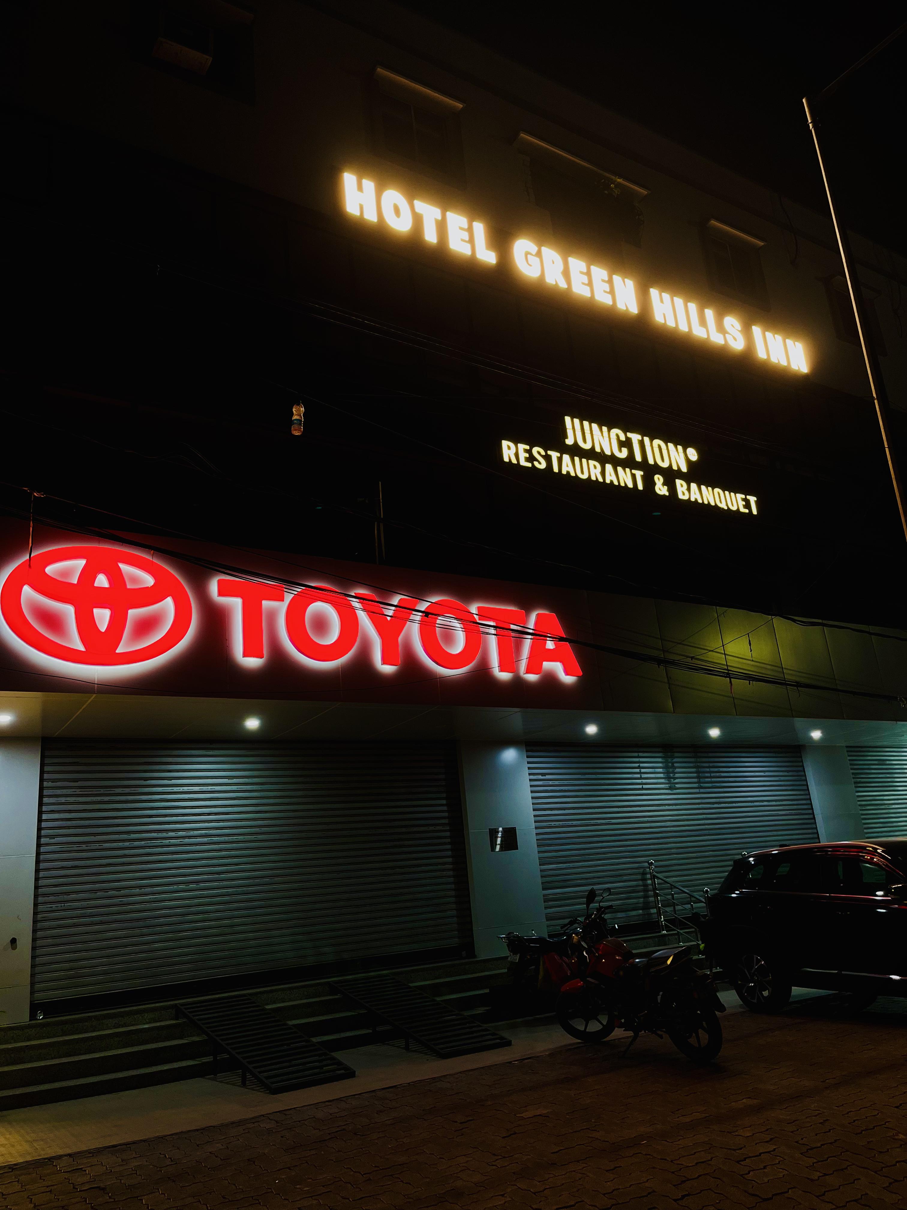 Hotel Green Hills - Tap to explore photos