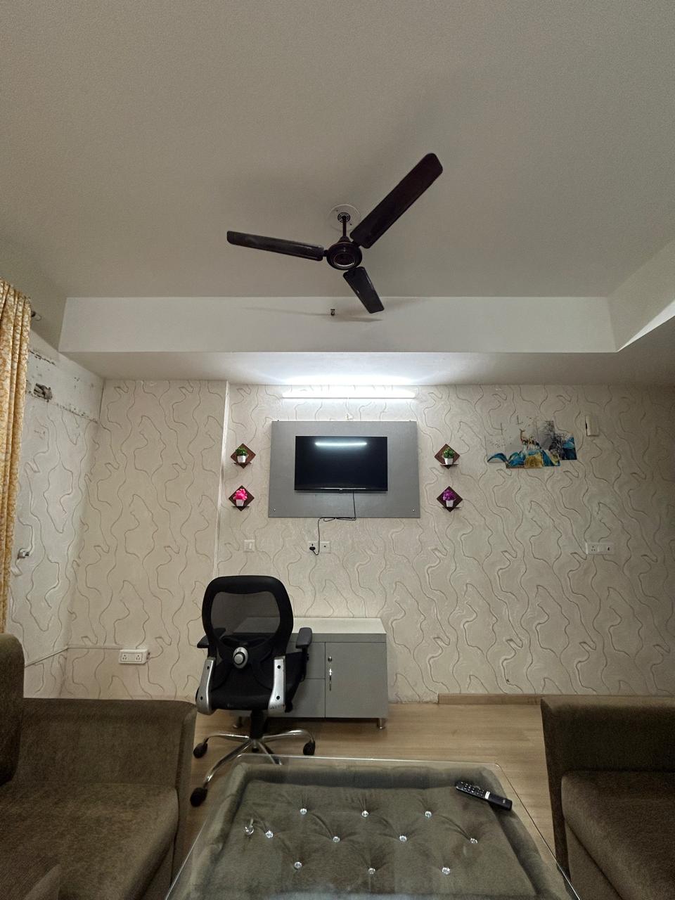 Luxsugero Studios Lucknow - Tap to explore photos