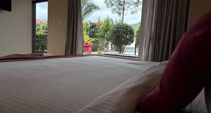 Chirooss Homestay | Dorms & Rooms Room Type - Couple Room with balcony