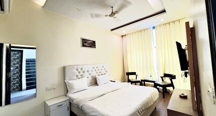 Hotel The Venture Room Type - Executive Room With Larg Window