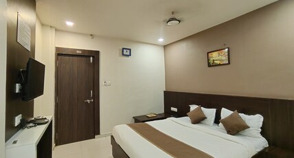 Hotel Palav Palace Room Type - DELUXE AC Room