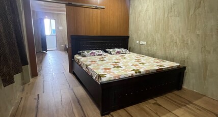 Sri sahithi grand stay Room Type - Premium single room