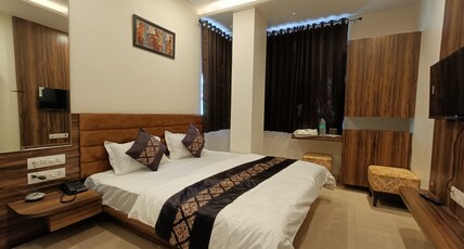 Hotel Vrinda Inn Room Type - Deluxe Double Bed