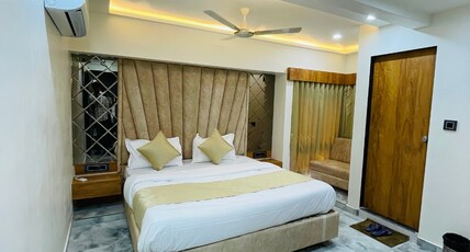 Hotel Skyland Ahmedabad Room Type - Deluxe Rooms