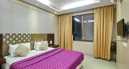 Hotel Blue Lagoon Room Type - Suite Room- Separate Living Room with Sofa