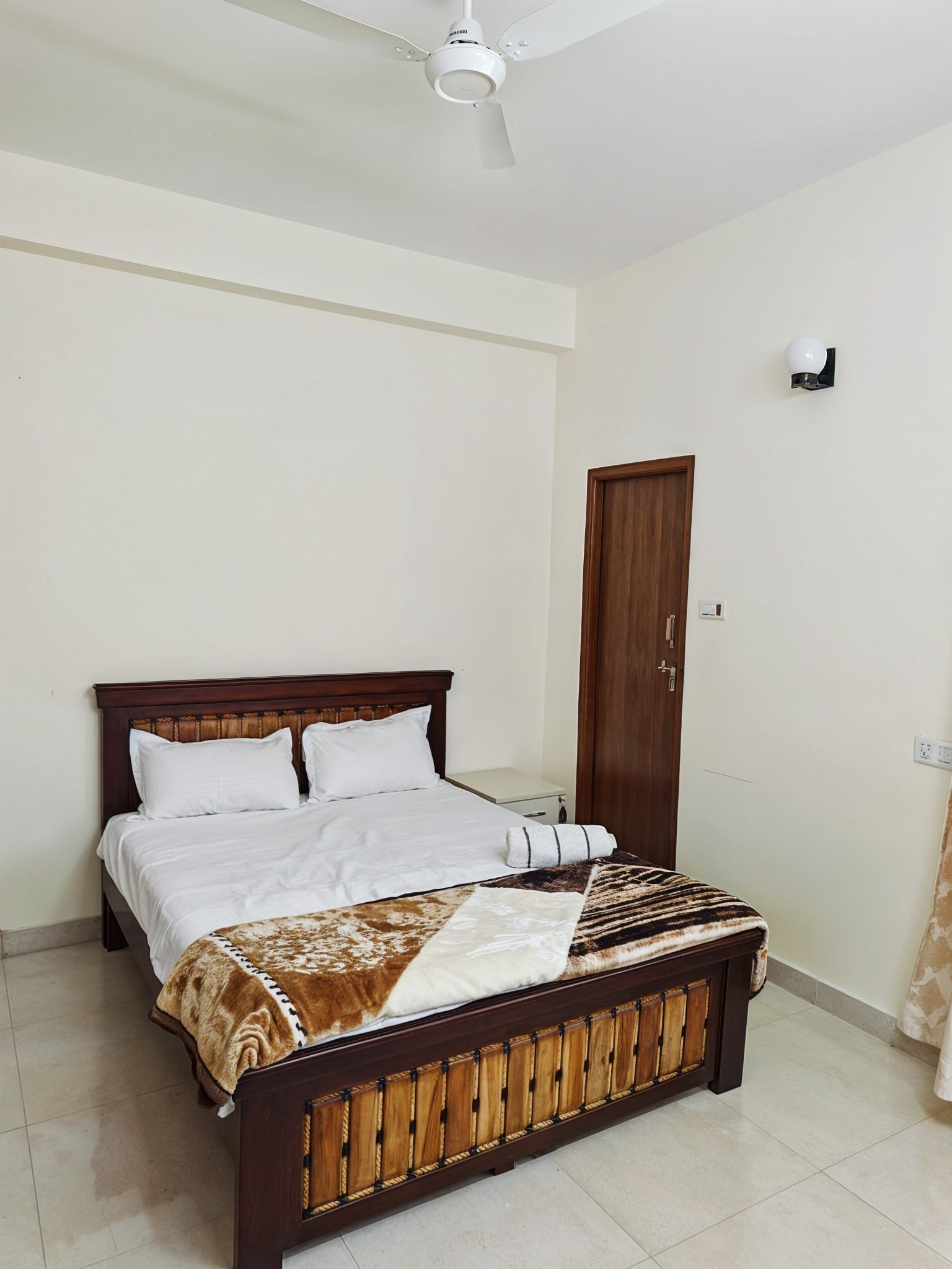 Harmony Suites 3BR By Homeyhuts - Tap to explore photos