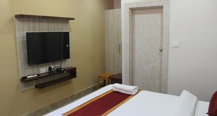 Hotel MJR Room Type - Deluxe Room, Free Pick and Drop From Puri Railway Station