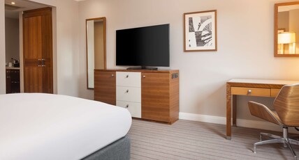 Hilton Cambridge City Centre Room Type - KING GUEST ROOM