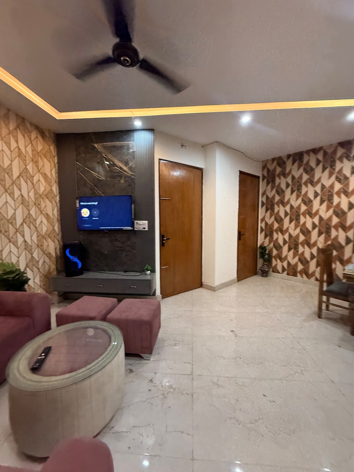 Premium 2BHK Stay in Rishikesh Peaceful Central - Tap to explore photos