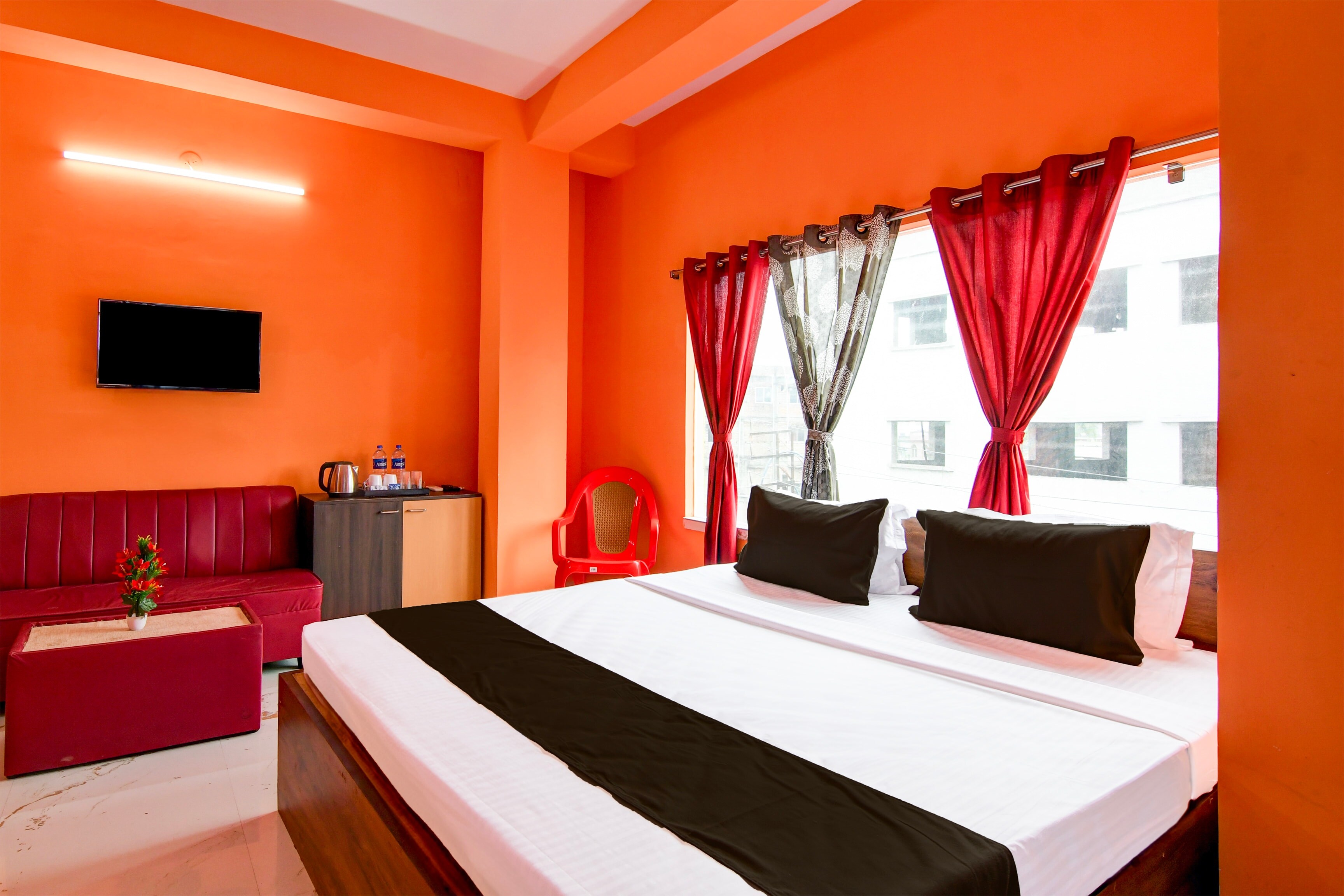 Hotel O Barasat Home Stay - Tap to explore photos