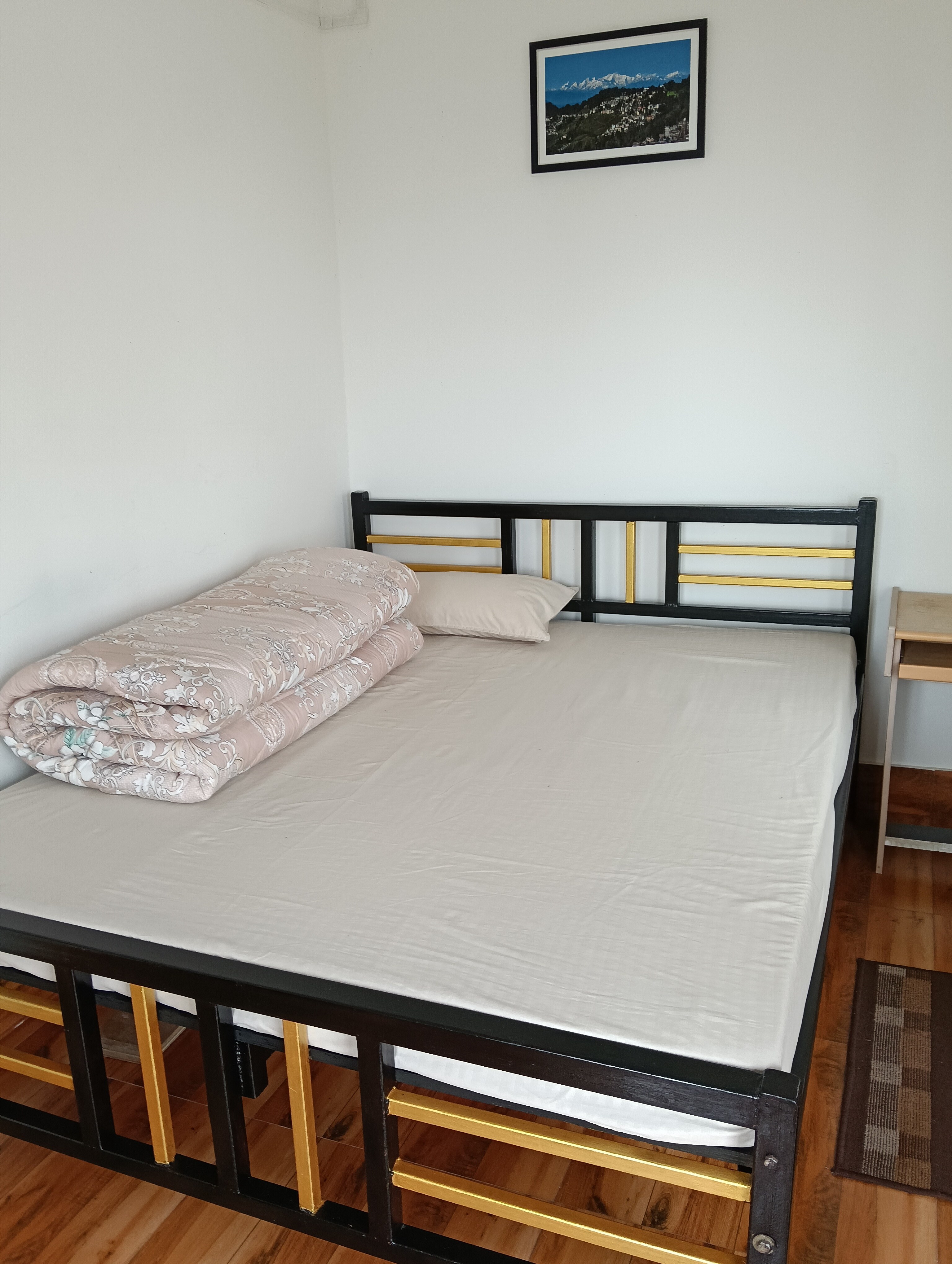 Pinescape homestay - Tap to explore photos